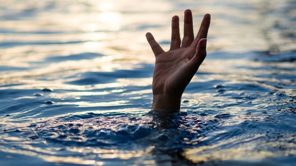 Teenager dies after being swept from cliffside photo spot at Indonesia’s Apparalang tourist site
