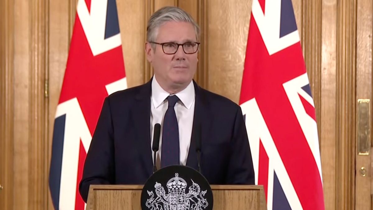 UK to ban social media for under-16s by spring 2027