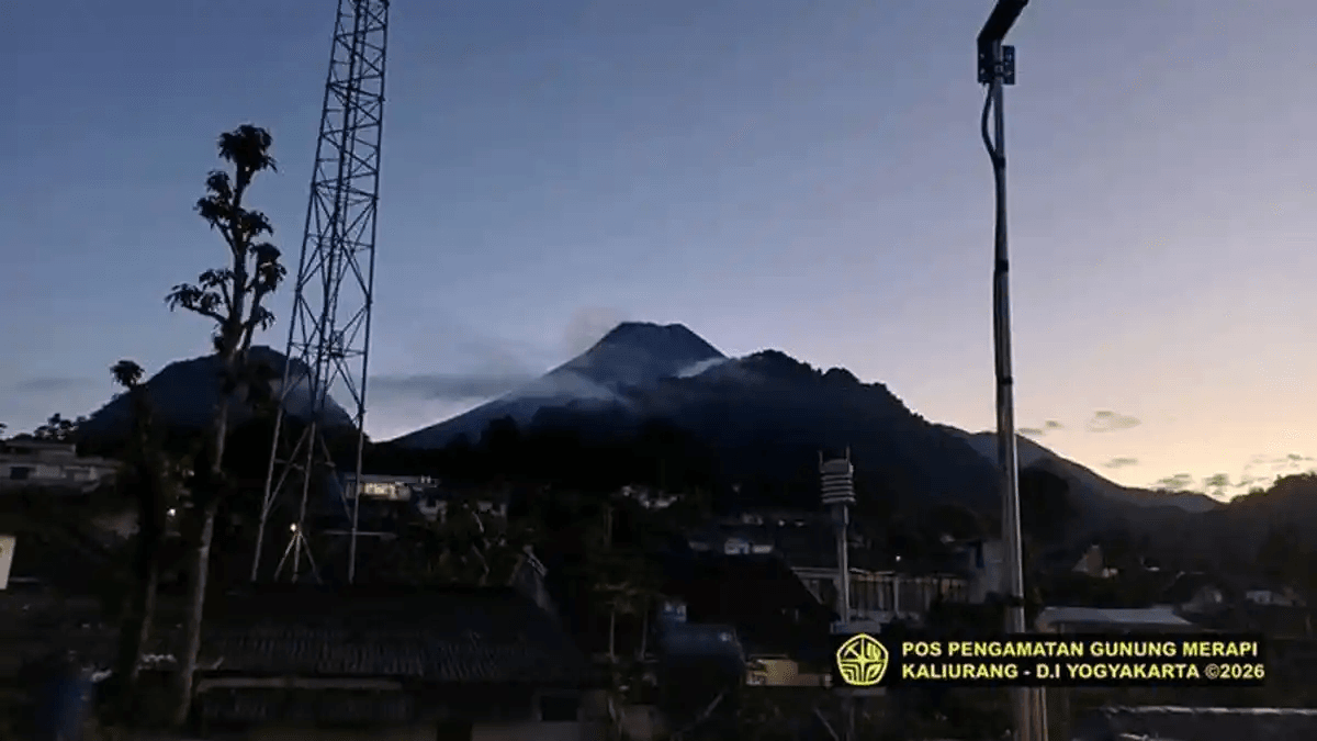 Mount Merapi 18 May 2026.jpg