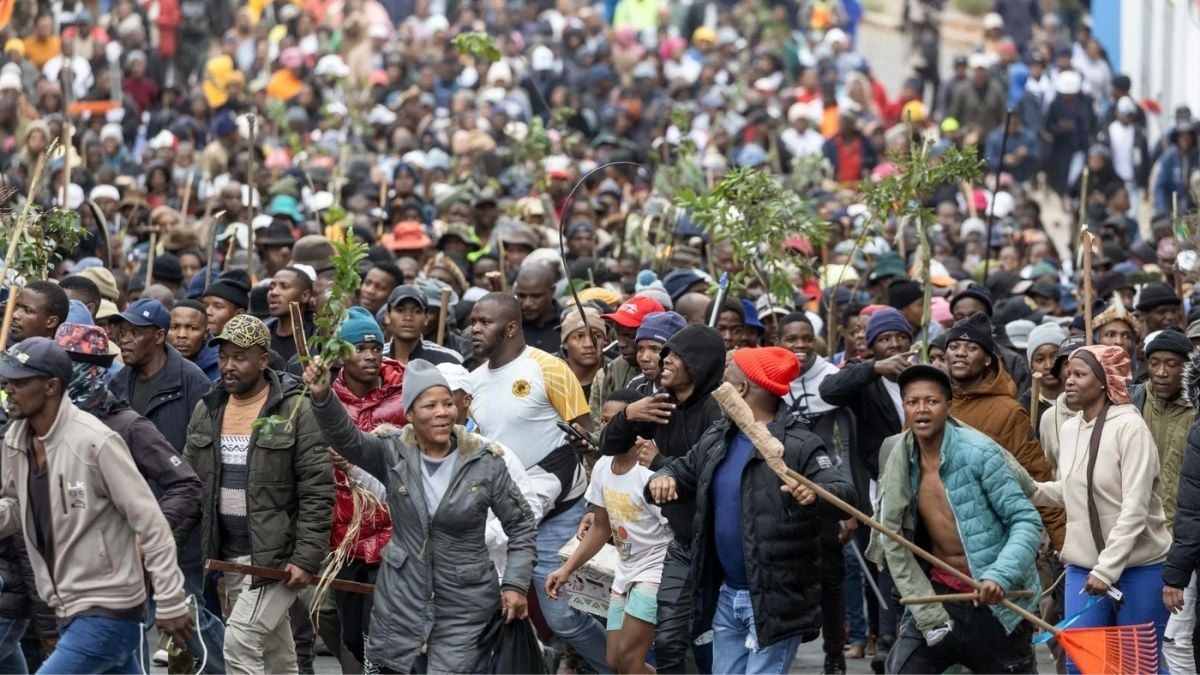 Nigeria condemns killing of two nationals amid South Africa's anti-migrant unrest