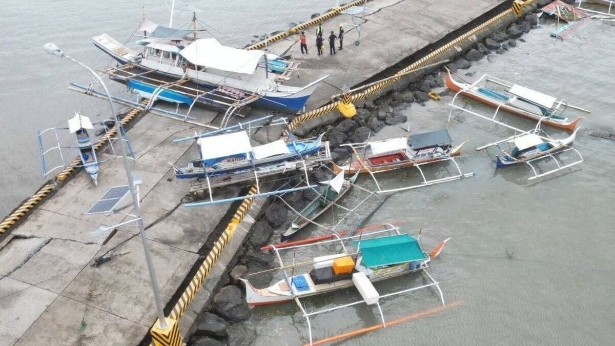 Mindanao earthquake kills 16, triggers tsunami waves in Philippines and Indonesia