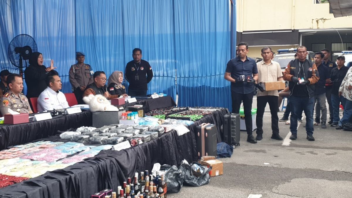 S'porean and Indonesian girlfriend busted in Medan home-based drug vape operation packaged as Labubu merchandise