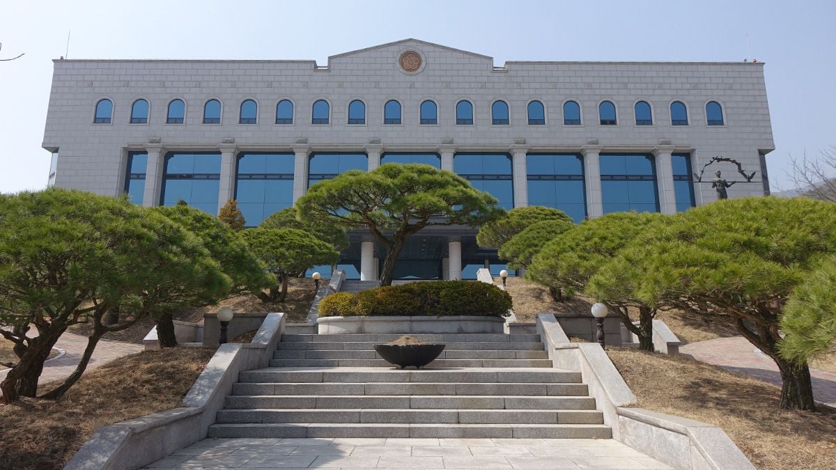 South Korean police raid election body as NEC admits distribution failure caused ballot shortages