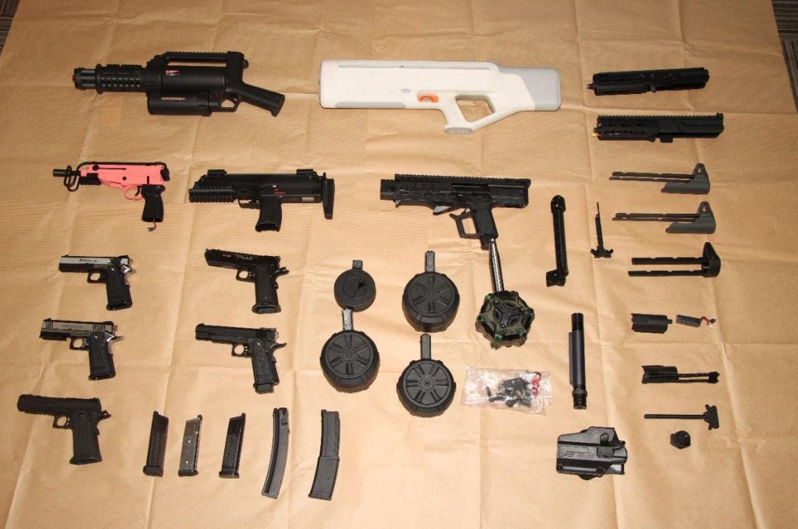 weapons seized 2.jpg
